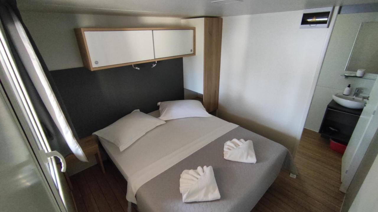 New Adria Mobile Home - Camp Vala Orebić Extérieur photo